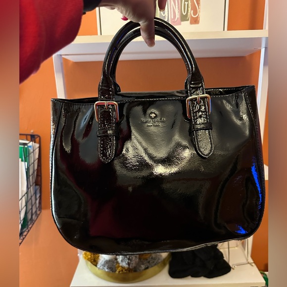 kate spade Handbags - KATE SPADE Carlisle Street Sylvie Handbag (EUC)